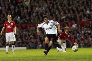 One day, one goal: Kaká fait son show contre Manchester United
