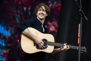Dean Lewis