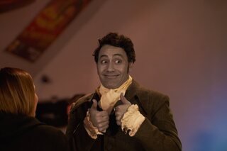 Taika Waititi in What we do in the shadows Pickx+