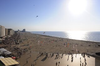 Het Q-Beach House komt terug naar het strand!