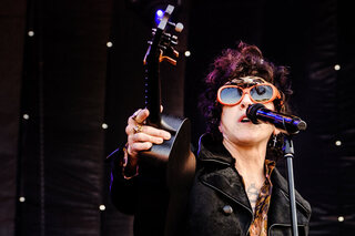 LP, un artiste queer