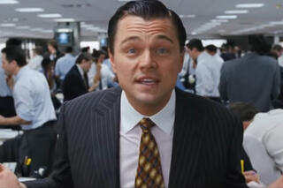 Léonardo Di Caprio dans le long film Le loup de Wall Street.