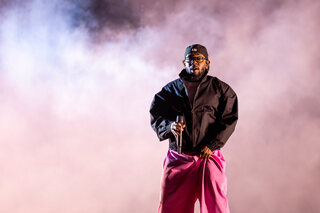 Kendrick Lamar laat zijn krachtige woorden horen op het podium van Ardentes