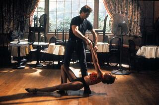 Patrick Swayze et Cynthia RHODES dans Dirty Dancing