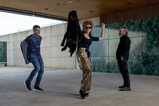 Antonio Banderas en Penelope Cruz drijven de spot met de filmindustrie in ‘Competencia Oficial’