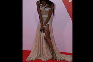 Oups ! Cachez ce sein sur le tapis rouge de Cannes