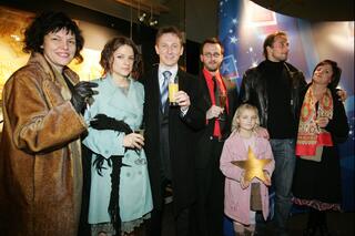 Hilde Van Mieghem and cast