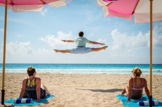 Barb and Star Go to Vista Del Mar