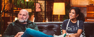 Jan Van Looveren en Eva Kamanda in Saartje (Pickx+)