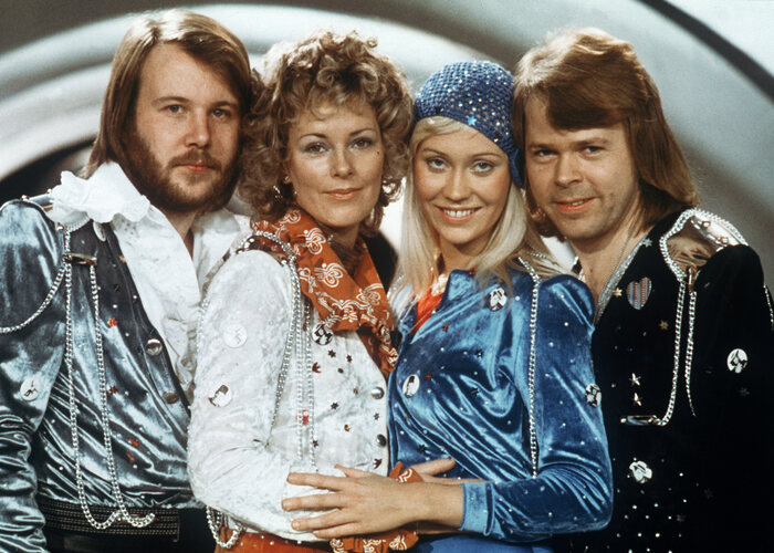 Missie jukbeen aanval Showbizz detective: Dankzij hun waanzinnige kleding betaalde ABBA minder  belastingen