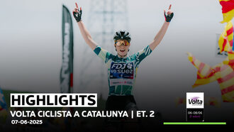 Demi Vollering grijpt de macht in de Ronde van Catalonië!